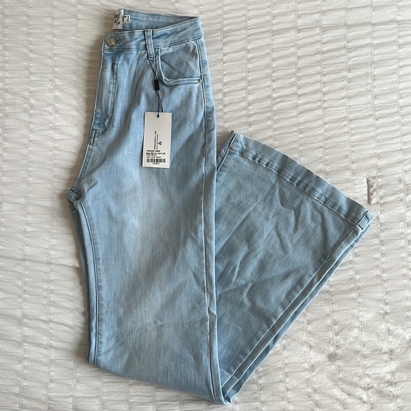 Princess Polly Better With You Jeans Light Wash Denim - Picture 5 of 7